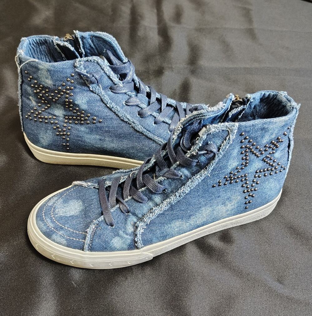 Vintage Havana High-Top Sneakers Acid-Washed Denim with Studded Star Size 7